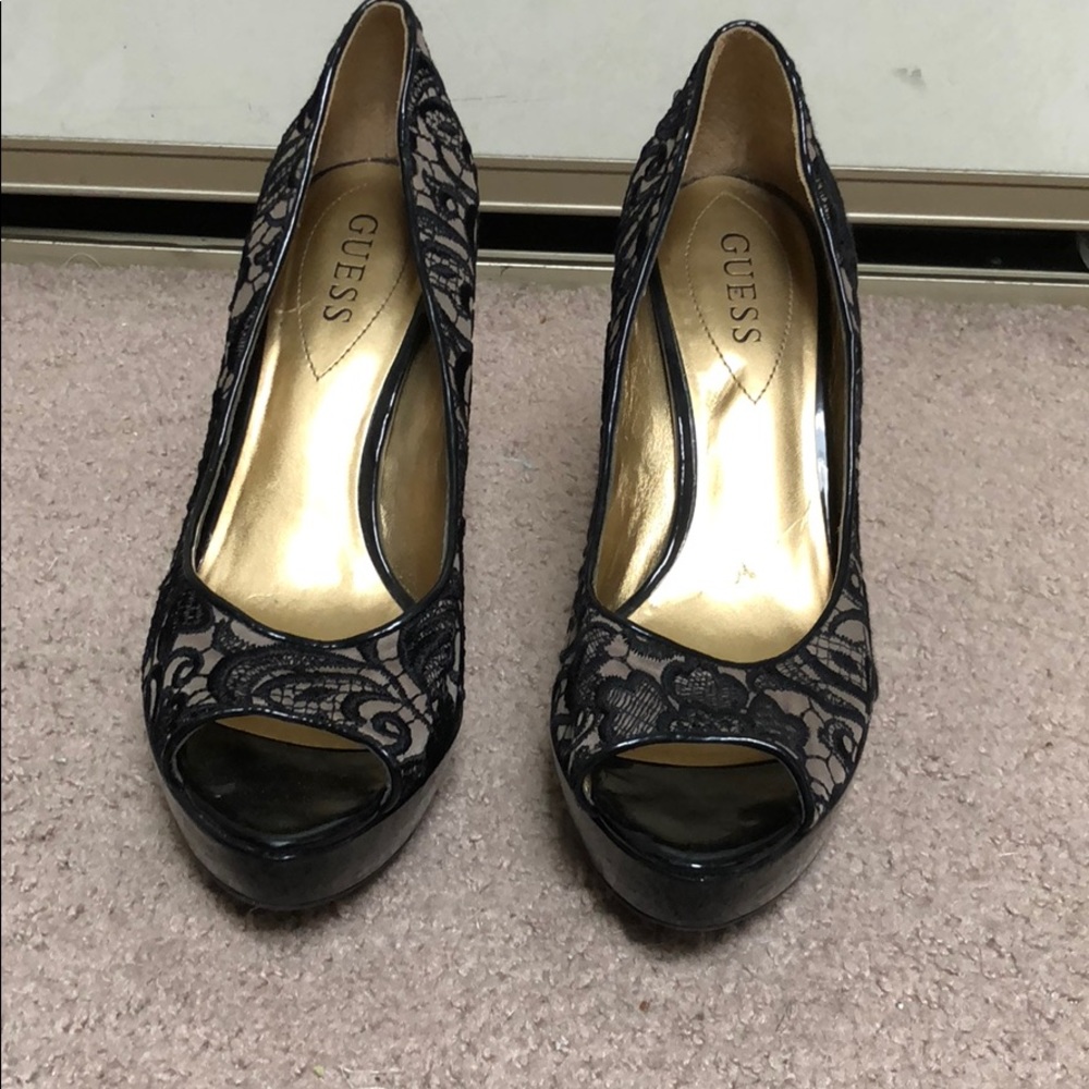 Guess lace like embroidered platform peep toe